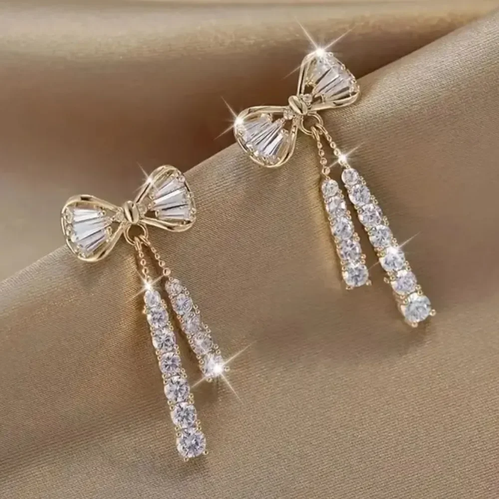 🔅🆕🔅🎀  Elegant Chic Classy Bow 🎀 Crystal Drop Tassel Earrings✨